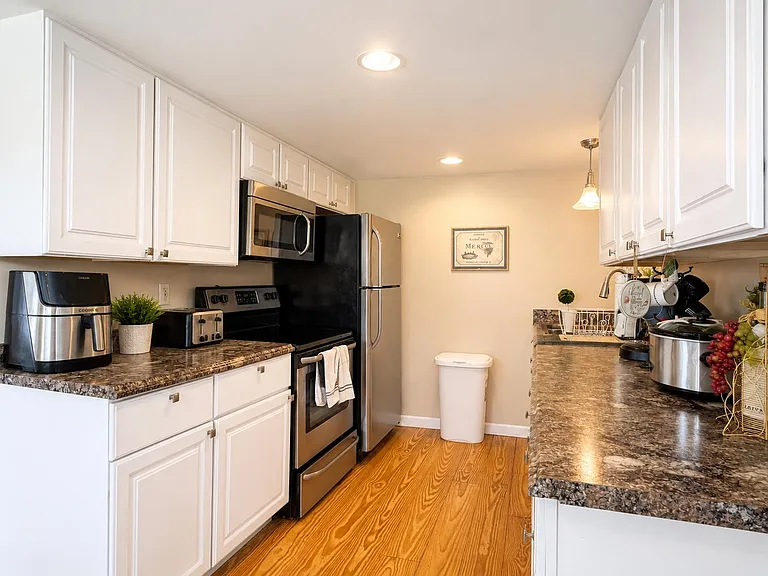 6 Willow Ln — Photo 4