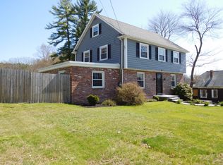 39 Parham Rd, Tyngsboro, MA 01879