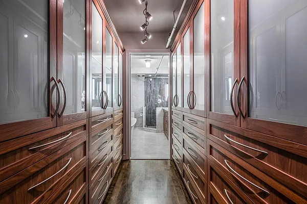 Sold by Industrie Residential | media 12