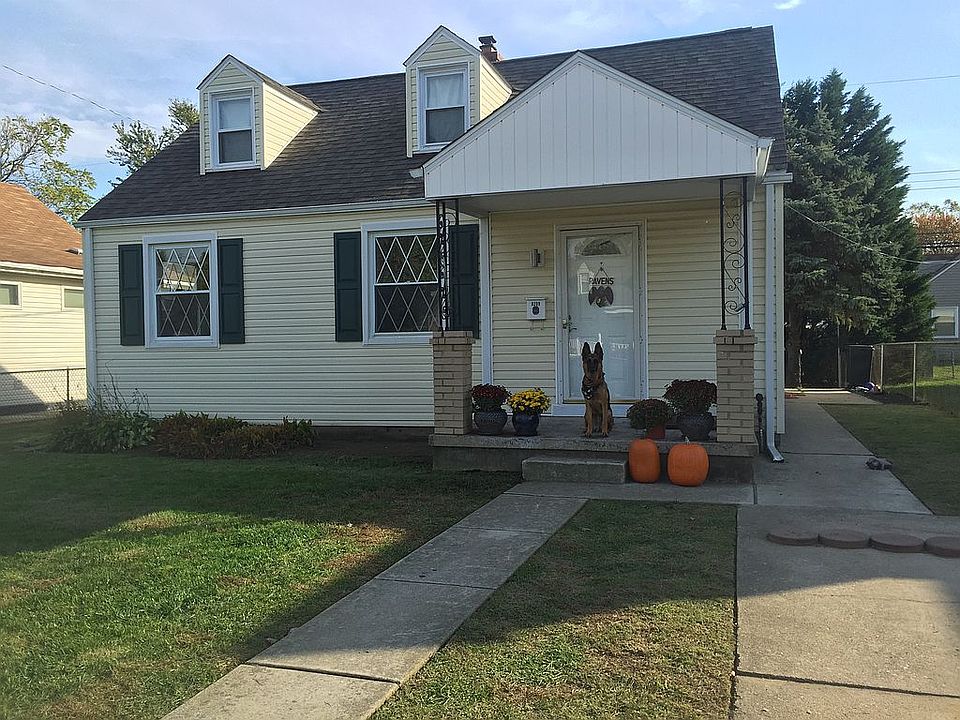 House front & parking pad
