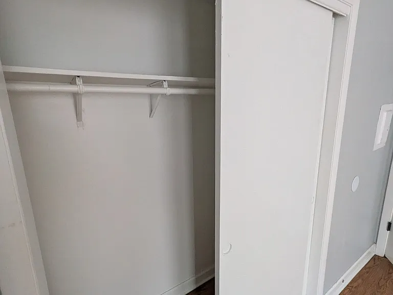 6212 W Montrose Ave #1R — Photo 17