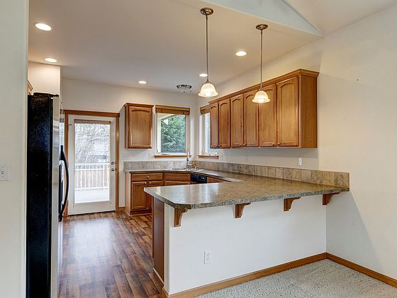 2nd image of 2881 SW Berwick Dr