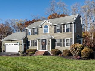 122 Liberty Bell Cir, Weymouth, MA 02189