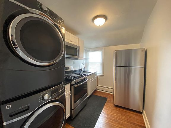 5th image of 1035 Cobbs St Unit 2