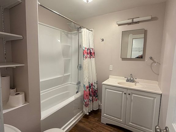 5th image of 919 Starkweather Ave #Up