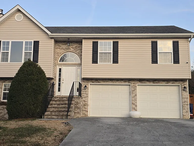 1112 Ewell St — Photo 1