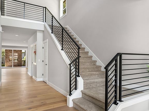 3rd image of 18115 62nd Avenue NE