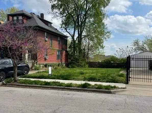 29 E 32nd St, Kansas City, MO 64111