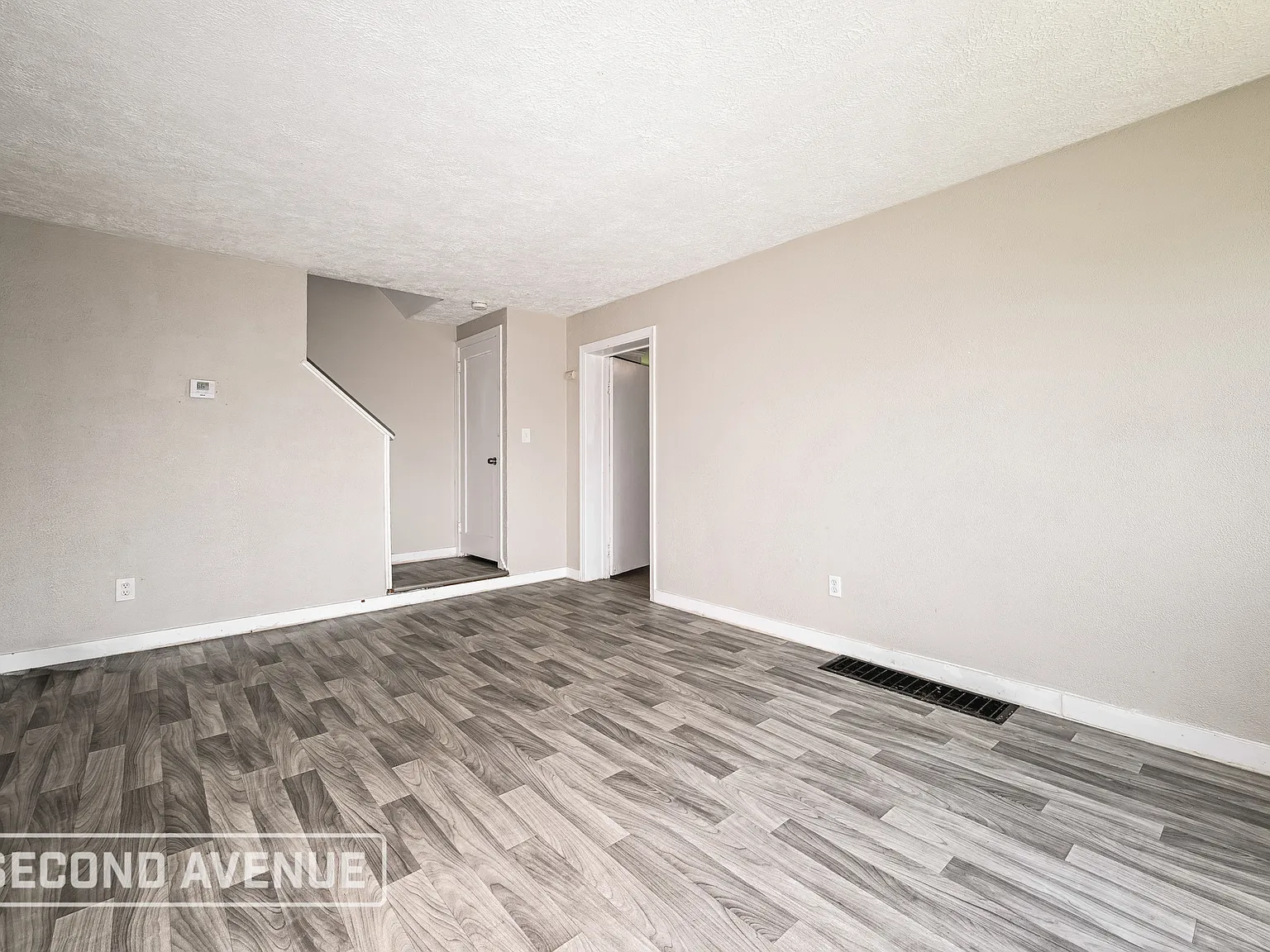 3 bed, 2.0 bath, 1012 sqft, $1,495 — Photo 3