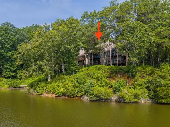 58 Villa Ridge Dr, Hartfield, VA 23071