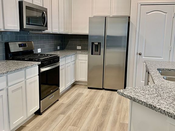 5th image of 2920 Grand Anse Dr