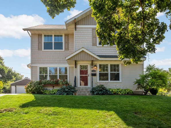 1636 Saunders Ave, Saint Paul, MN 55116