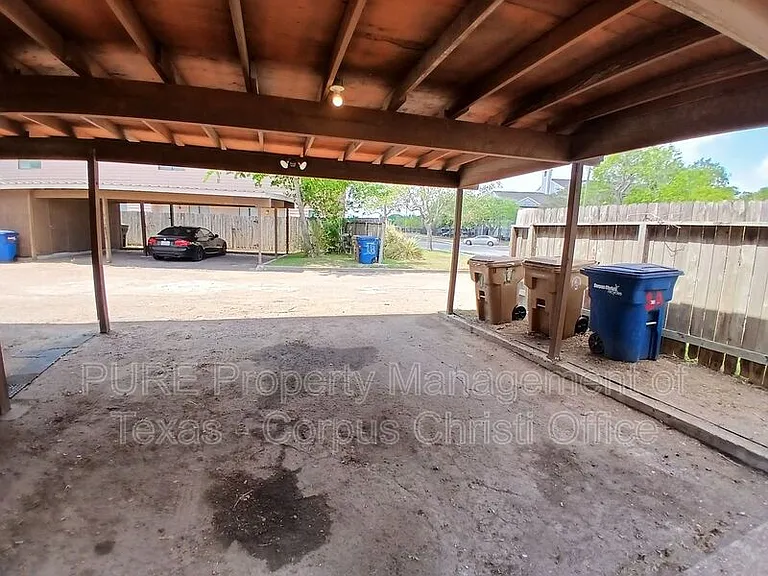 5001 Middlecoff Rd #1A — Photo 36