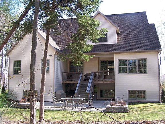 5th image of 977 Cedar Woods Ter
