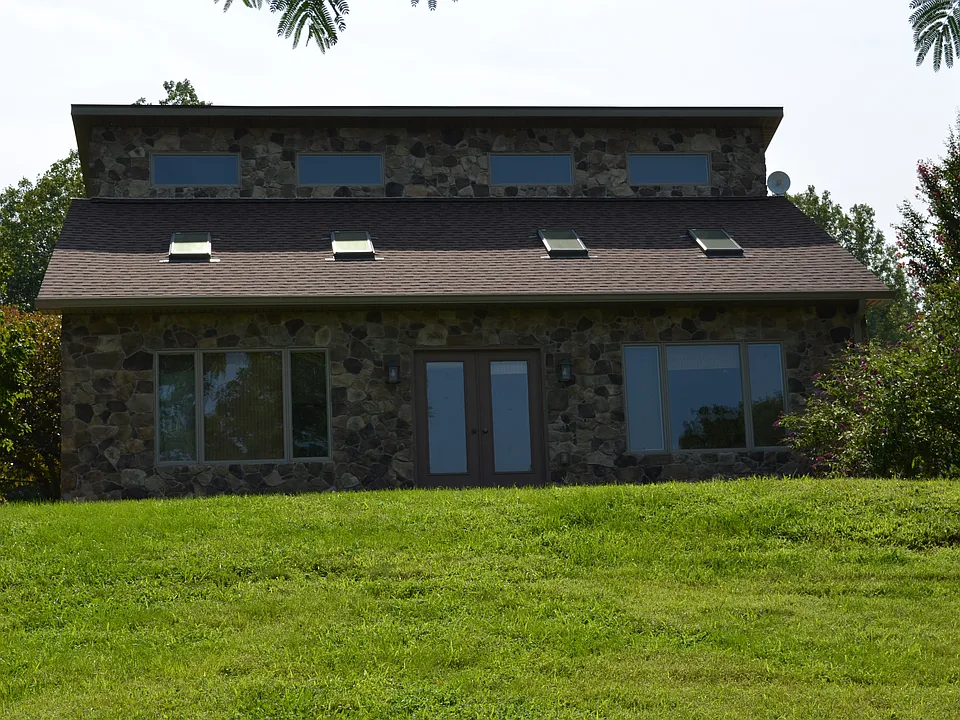 38 Old Ice House Ln