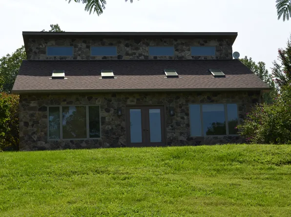 38 Old Ice House Ln, Washington, VA 22747