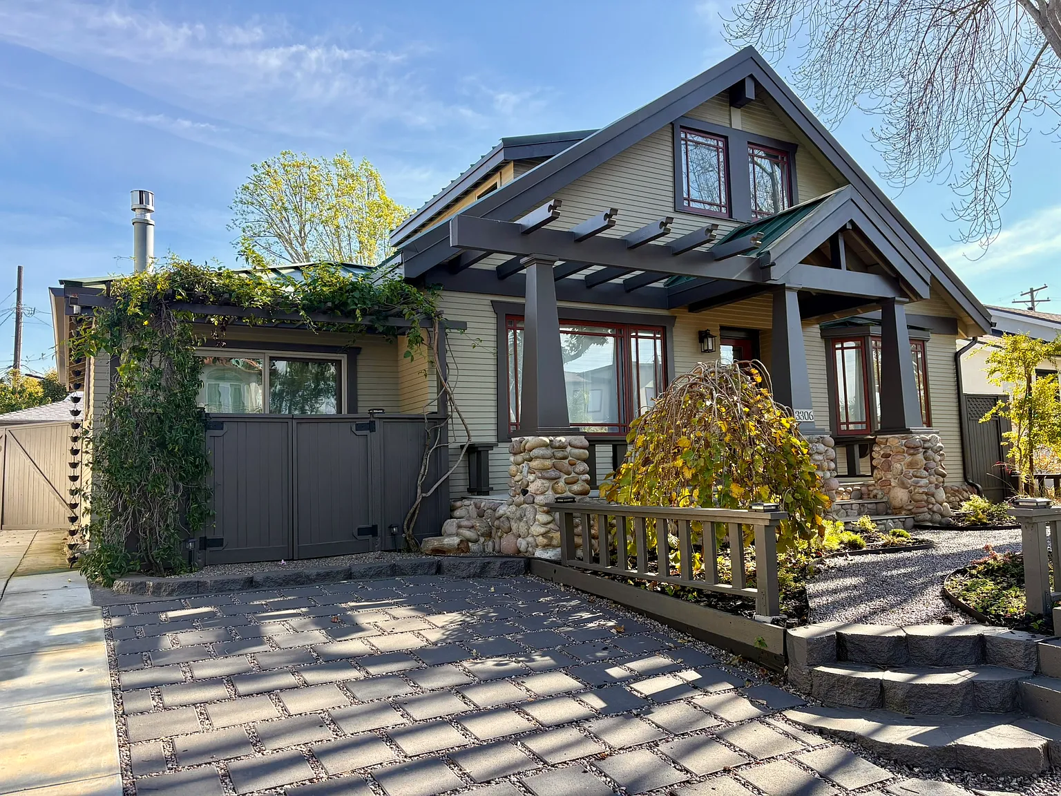 3 bed, 1996 sqft, $7,500 — Photo 3