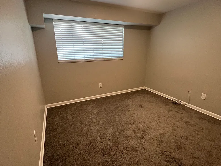 2374 S Kingston St — Photo 15