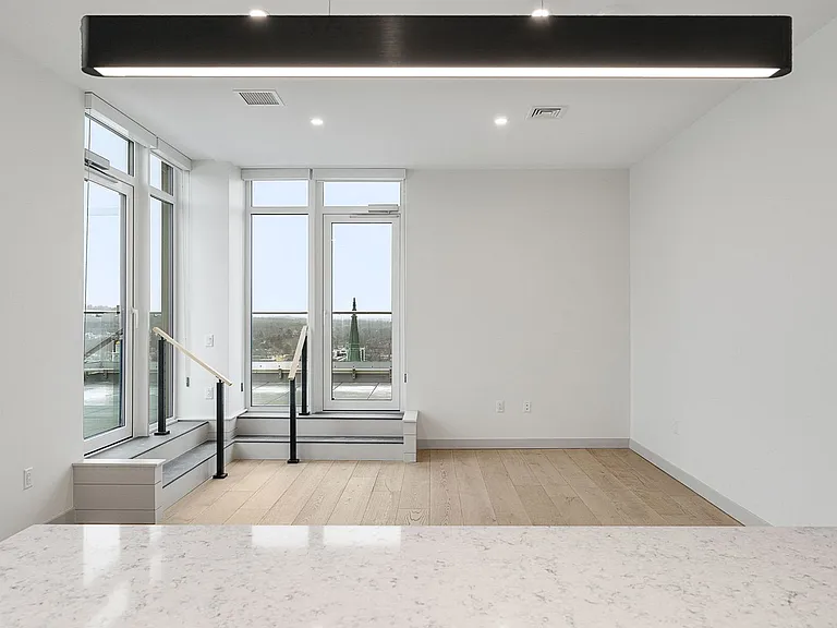 Bank Street Apartments at Burlington Square — Photo 58