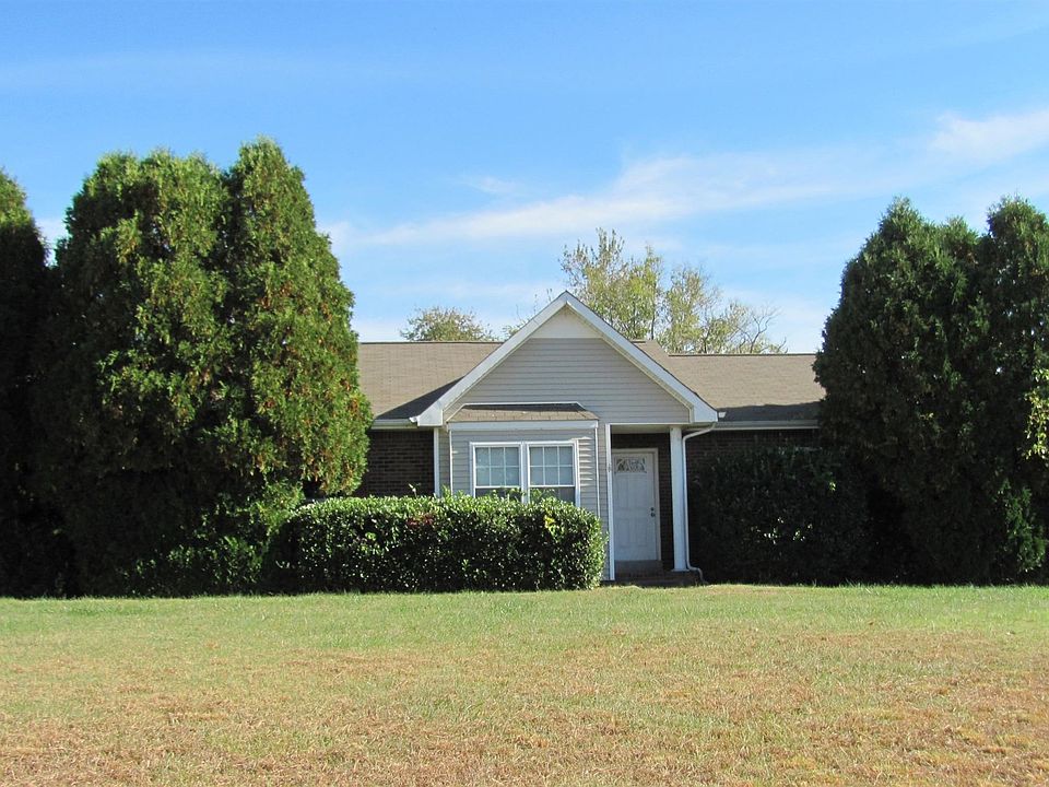2nd image of 2001 Windroe Dr