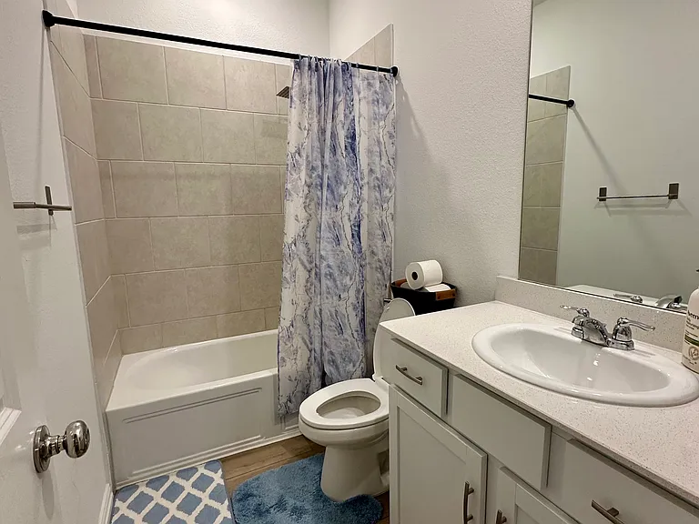 1828 Lake Grove Dr — Photo 12