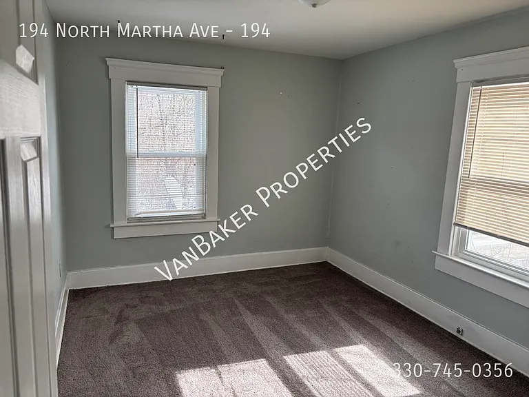 194 N Martha Ave #194 — Photo 6