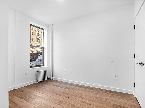 3rd image of 740 W End Ave #22X