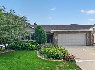 5707 Osborn Dr, Mc Farland, WI 53558