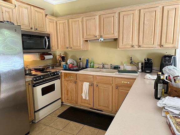 5th image of 112 Aster Ct