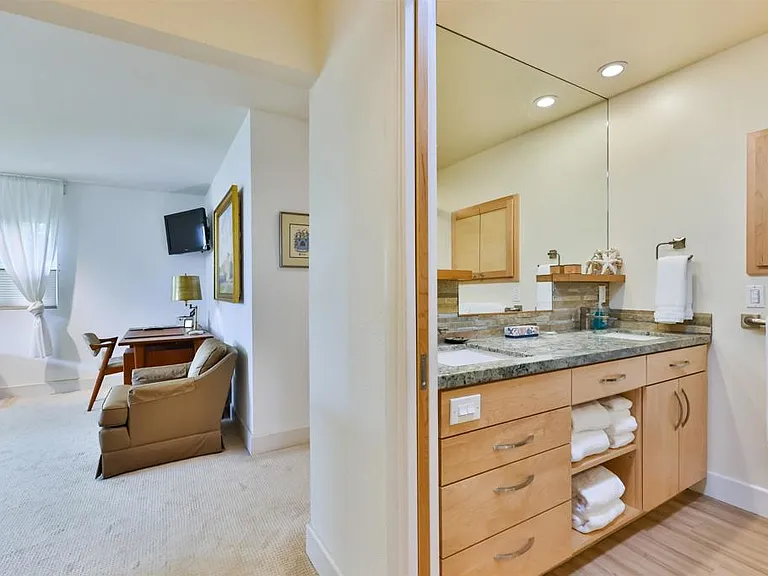 1524 Ynez Pl — Photo 20