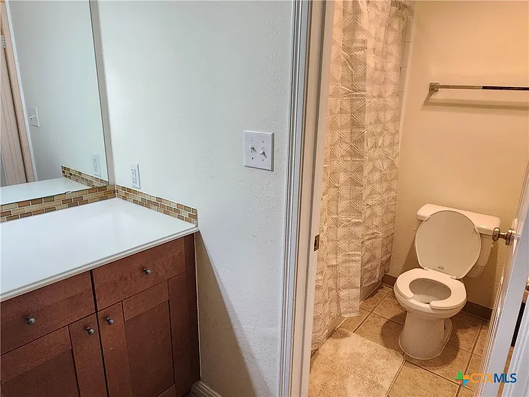 7685 Northcross Dr #308 — Photo 12
