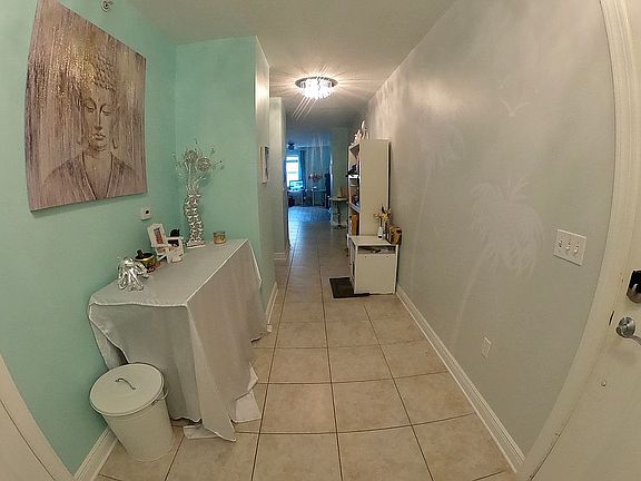 3rd image of 628 Cleveland St APT 1105