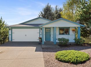 350 NE Harbor View Pl, Depoe Bay, OR 97341