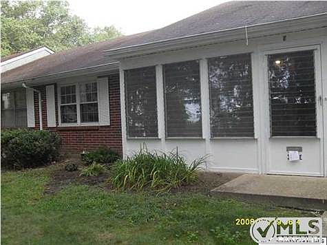 1st image of 37 E Cambridge Ct