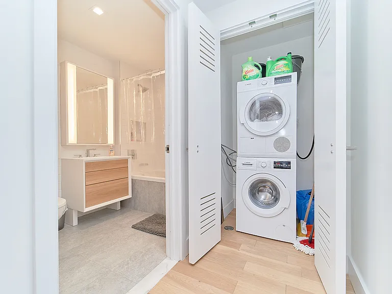 264 Webster Ave #201 — Photo 7