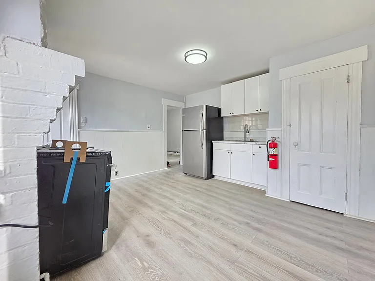 8 Lincoln Ave #2 — Photo 8
