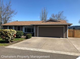 3208 Crestview Dr, Newberg, OR 97132