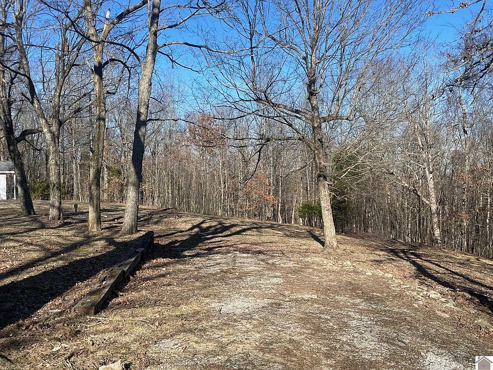 1st image of 821 Vicksburg Rd