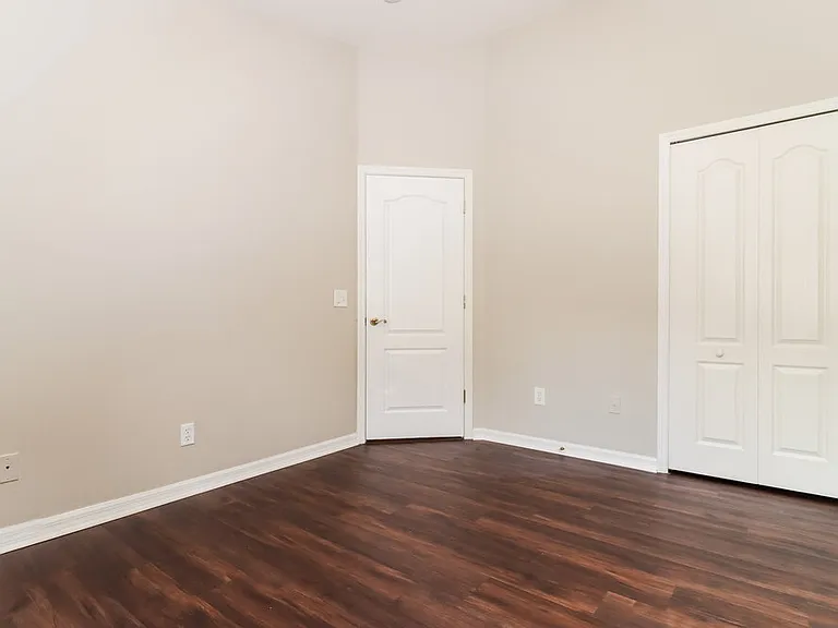 12610 Montford Ln — Photo 14