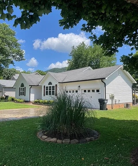 169 Willow Creek Dr — Photo 4