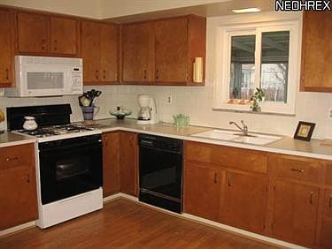 5th image of 24994 Randall Dr