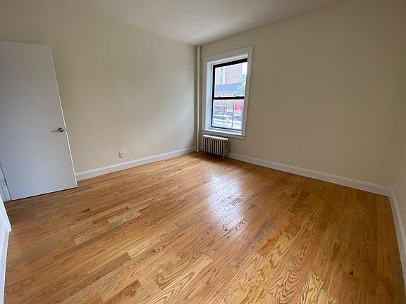 4th image of 3220 93rd St #1