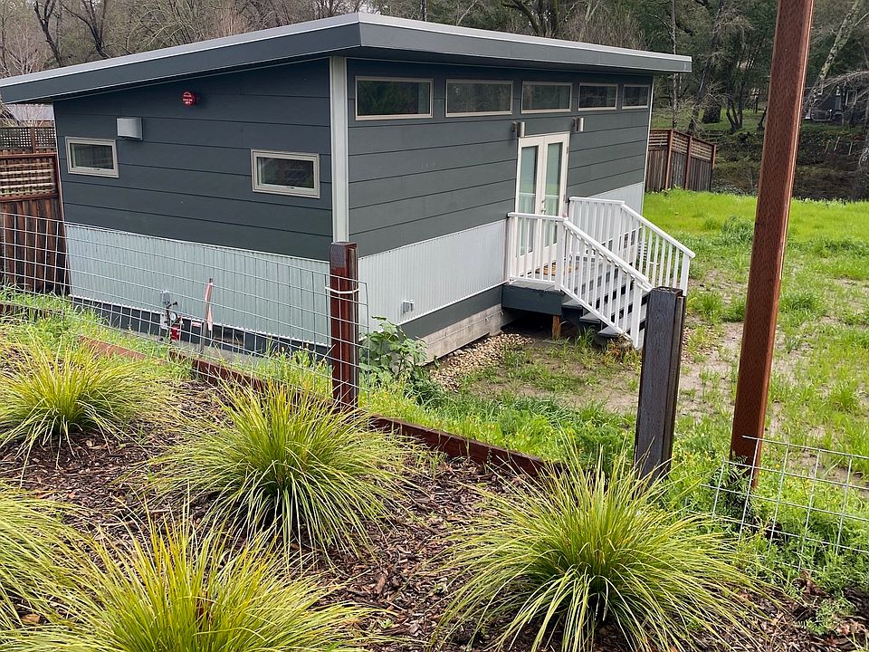 Modern Cottage on Sonoma Creek