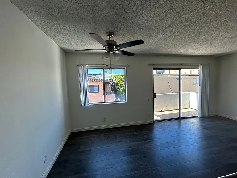 1333 S Bundy Dr — Photo 5