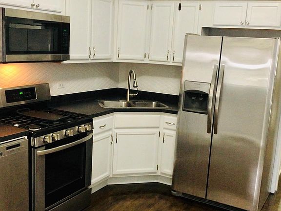 2nd image of 1625 N Richmond St #1