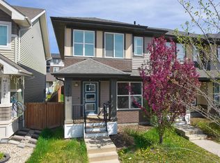 22546 96th Ave NW, Edmonton, AB T5T 7K4