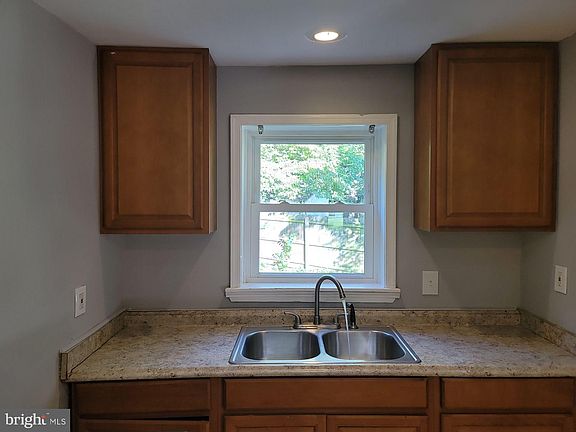 5th image of 3508 Lumar Dr