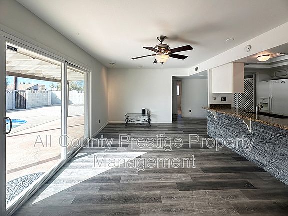 3rd image of 3459 W Dailey St