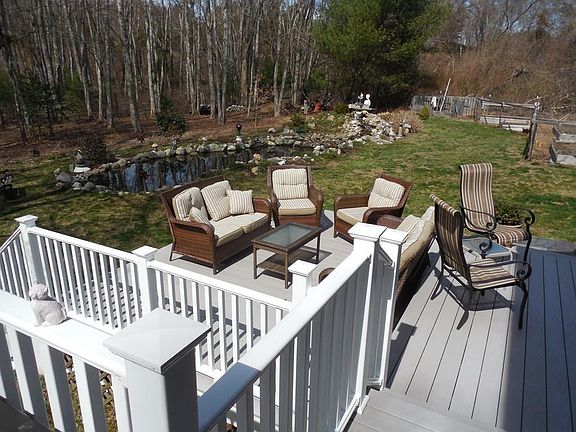 2nd image of 10 Colleen Dr