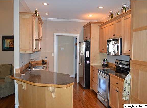 5th image of 845 Crestview Pl